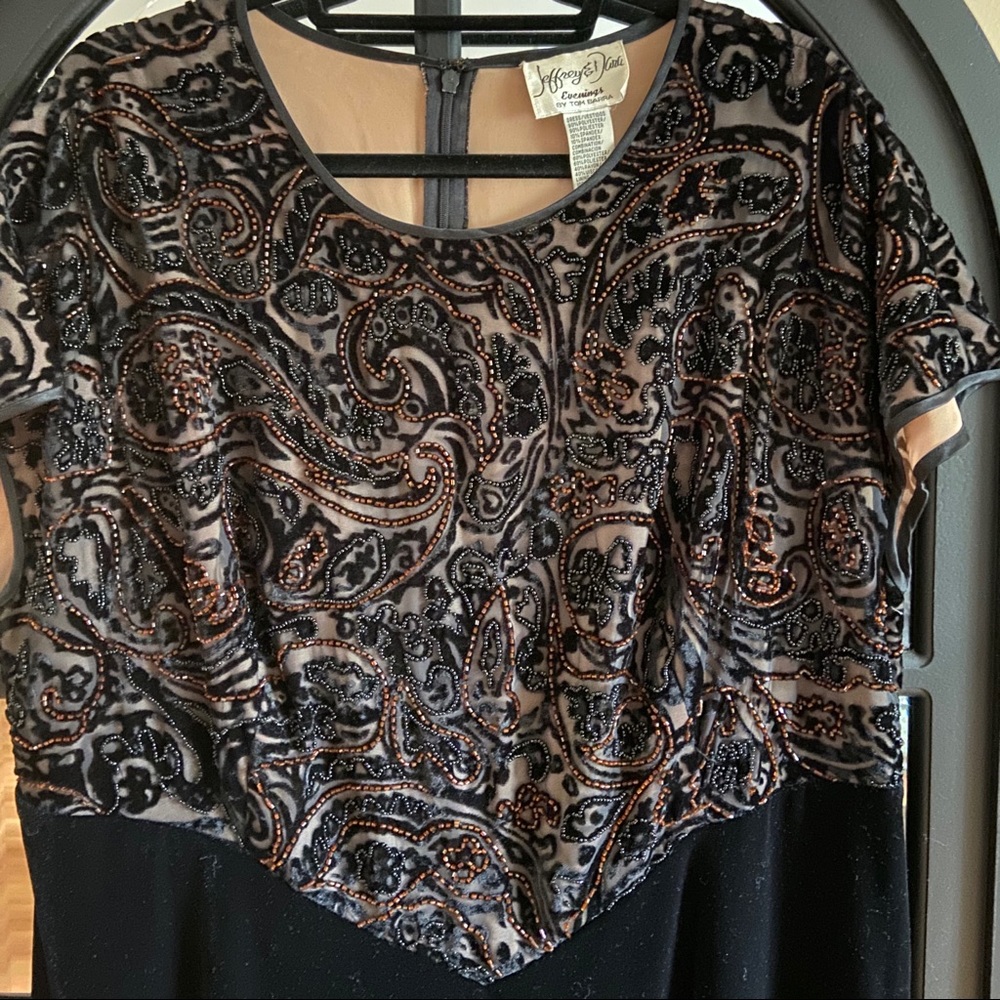 BEAUTIFUL EUC BEADED VELVET EVENING GOWN!!!